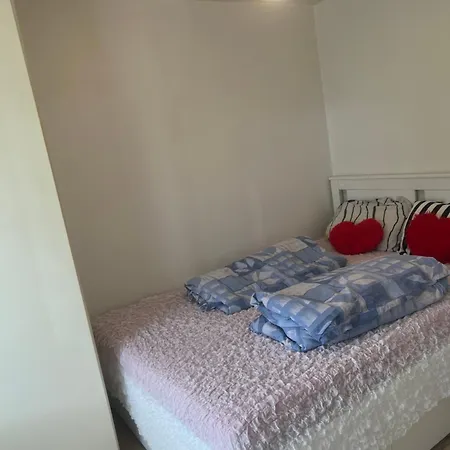 Hyggelig Med Jacuzzi Og Moderne Opholdsområde Lejlighed